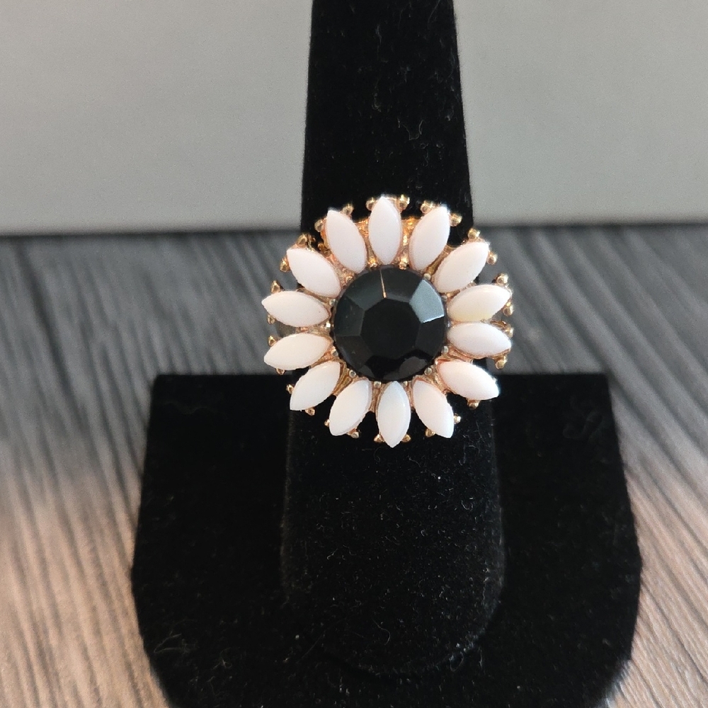 Black and White Floral Ring